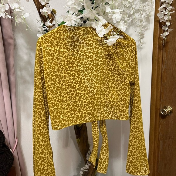 Wild Fable Tie-Front Crop Blouse - Picture 6 of 7